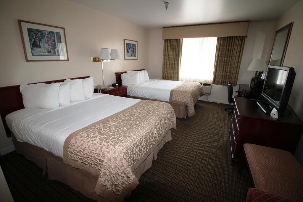 Ramada By Wyndham Draper, Utah Hotel Buitenkant foto